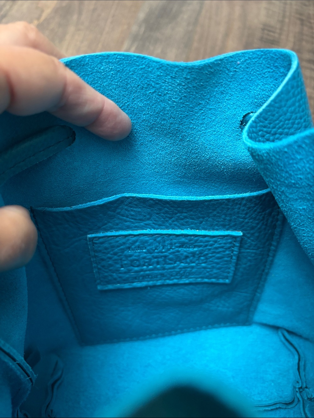 Portland Leather Baja Blue Drawstring small Bucket Shoulder Bag. New . - Picture 5 of 5